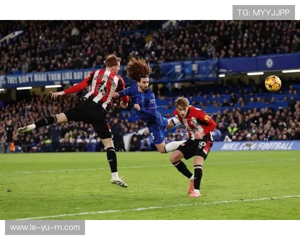 西班牙后卫库库雷利亚：现代边卫攻防全能的独特价值与战术剖析