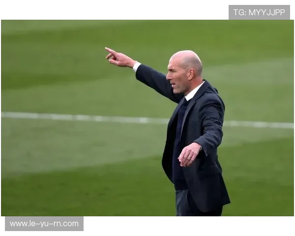 齐达内执教未来引热议:重返绿茵场能否重塑辉煌? 齐达内执教未来引热议:重返绿茵场能否重塑辉煌?